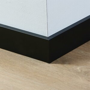 Gelakte plint 70x15 - Amsterdam zwart RAL 9005 - afbeelding 2