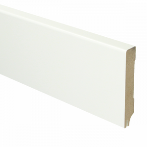 MDF Moderne plint 90x15 verkeerswit voorgelakt RAL9016 + uitsparing - lengte 240cm - afbeelding 1